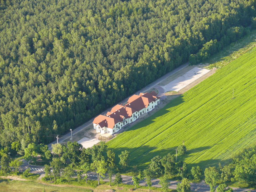 Hotel Sulbin Гарволин Экстерьер фото