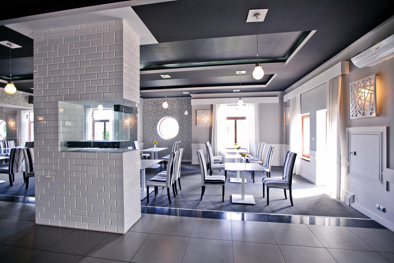 Hotel Sulbin Гарволин Экстерьер фото