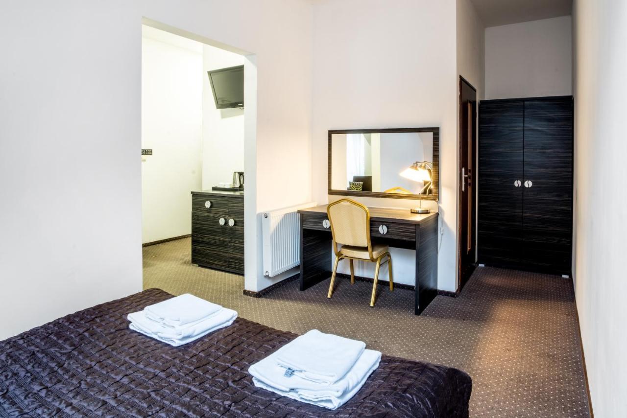 Hotel Sulbin Гарволин Экстерьер фото