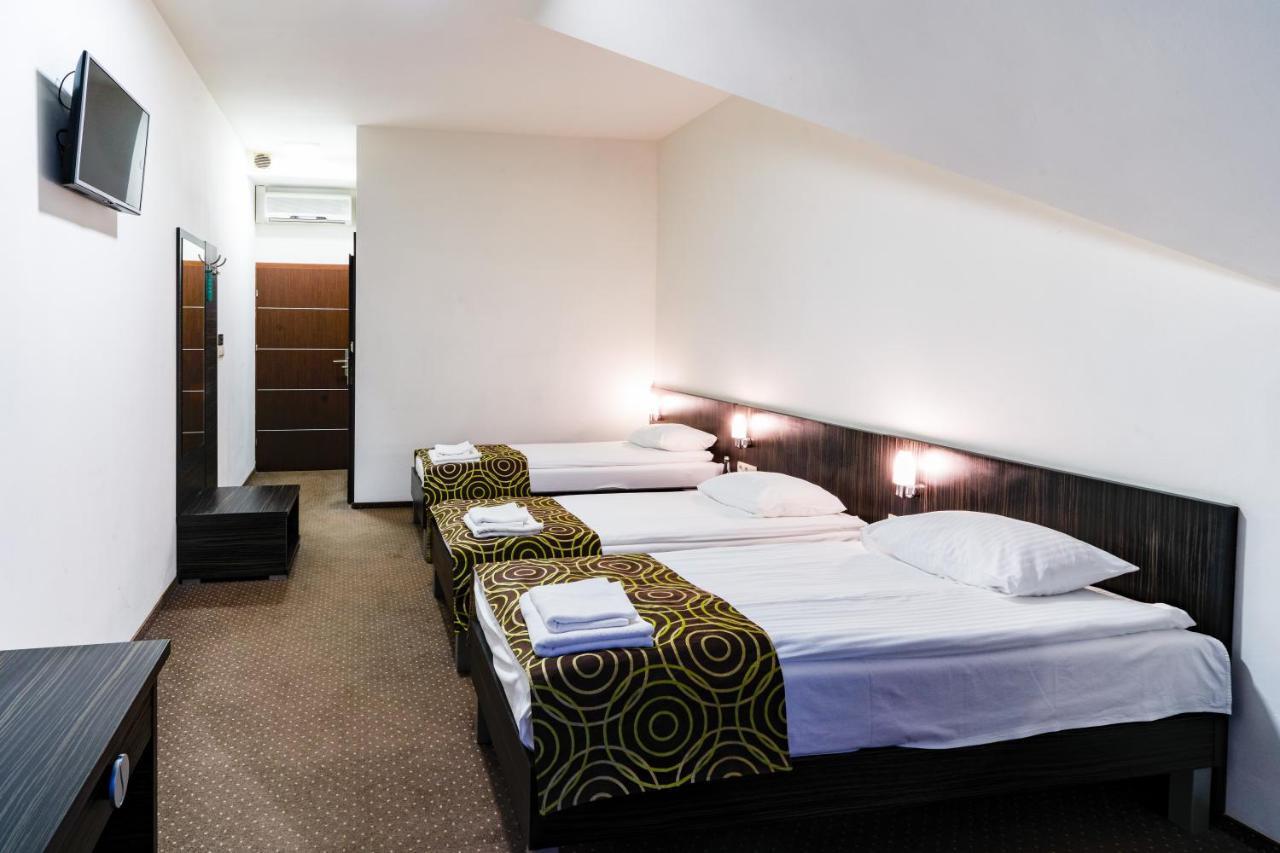 Hotel Sulbin Гарволин Экстерьер фото